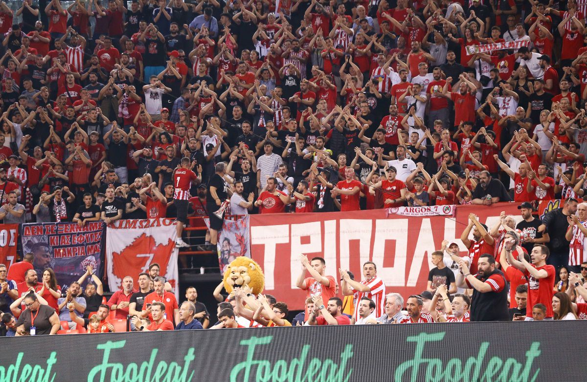 Περισσότεροι από 7000 φίλοι του Ολυμπιακού στο ΣΕΦ – Ρεκόρ προσέλευσης σε αγώνα χάντμπολ