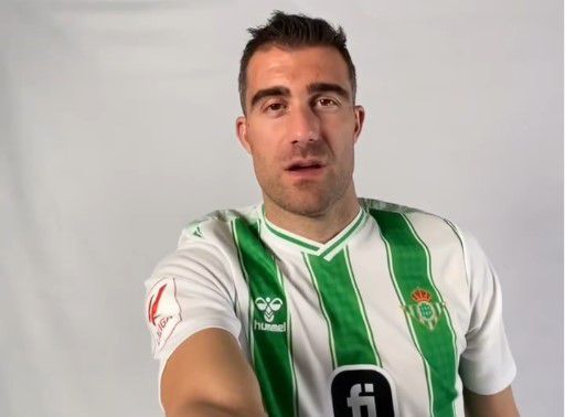 Κρεμάει τα παπούτσια του ο Παπασταθόπουλος: «Ευχαριστώ όλους όσους με συνόδεψαν σε αυτό το ταξίδι…»