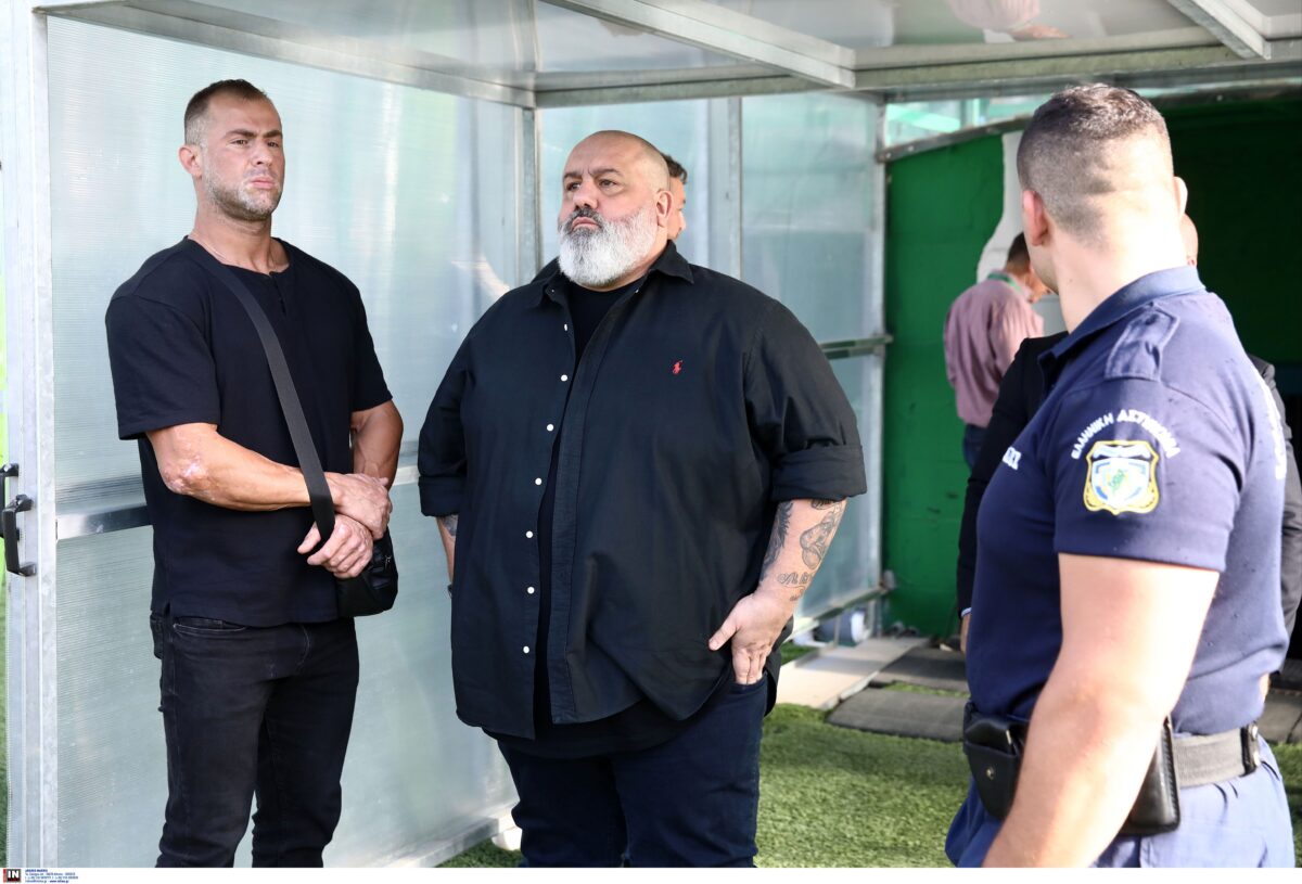 Ένταση με Καραπαπά στη Λεωφόρο