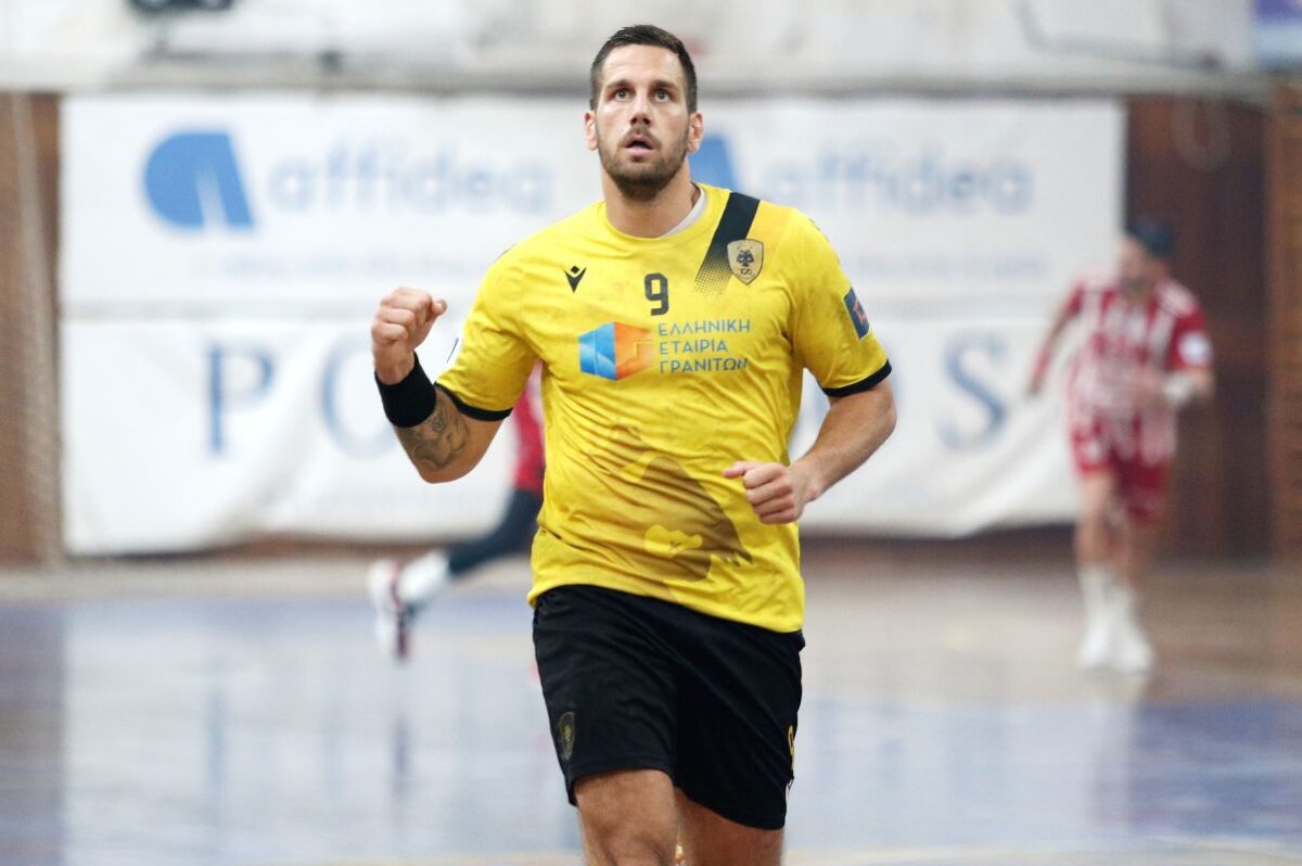 Τέλος από την ΑΕΚ ο Μαντάλινιτς