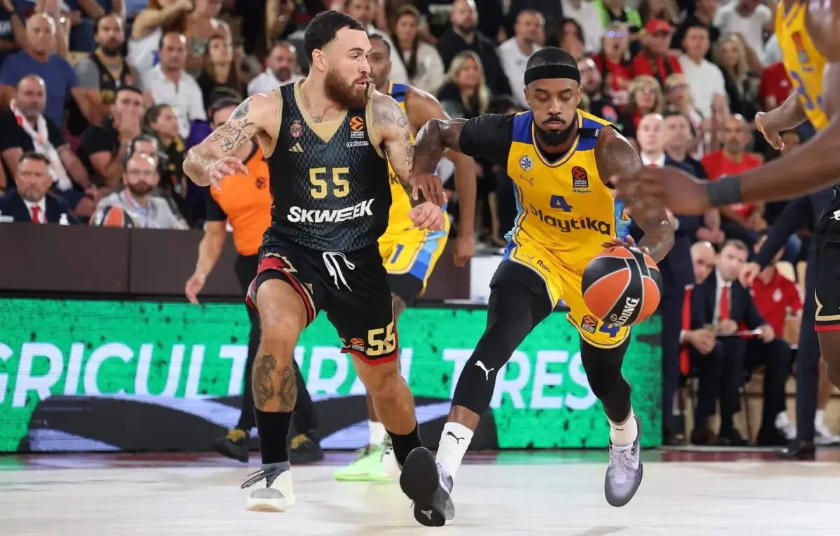 «Μπράουν για Φενέρ και Παναθηναϊκό, κοντά στον Ολυμπιακό ο Τζέιμς»