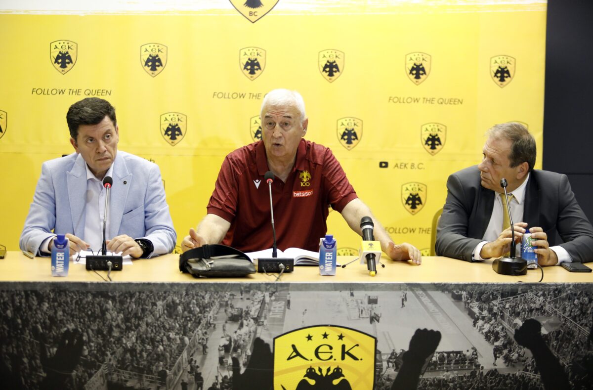H συνέντευξη Τύπου της ΑΕΚ και η παρουσίαση του κόουτς Ντράγκαν Σάκοτα