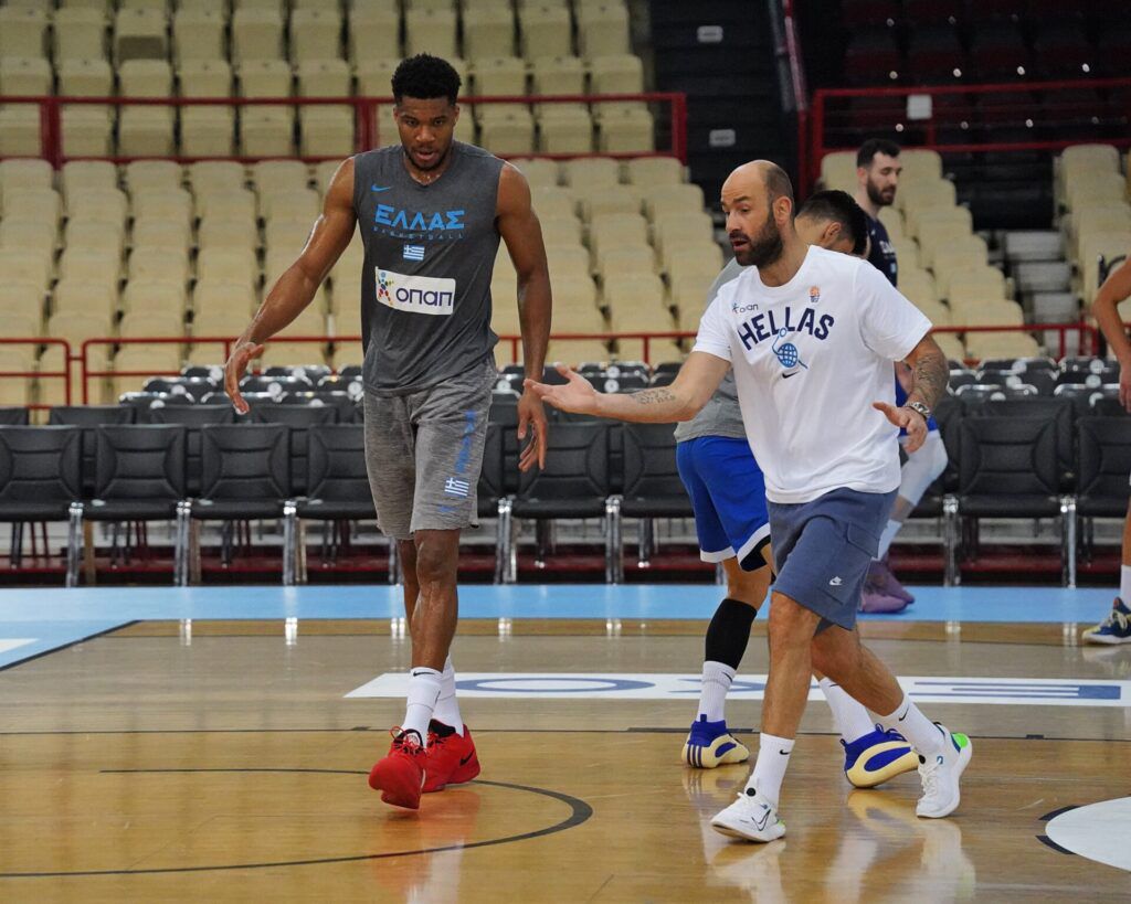 Με Greek Freak και… «μύθους» η προπόνηση της Εθνικής!