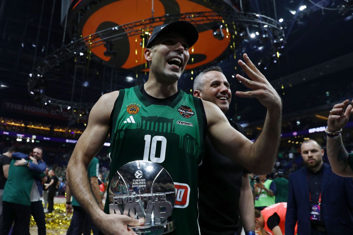 Αυτός είναι ο συνολικός χρόνος συμμετοχής του Σλούκα: Πόσο έπαιξε πέρσι με τον Ολυμπιακό και πόσο φέτος με τον Παναθηναϊκό