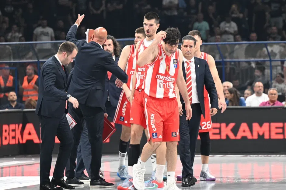Χάος στον τελικό του πρωταθλήματος Σερβίας – Αποχώρησαν για τα αποδυτήρια οι ομάδες, αρνήθηκε να βγει στο παρκέ η Παρτίζαν