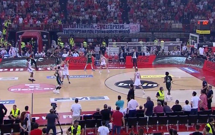 Απίθανο buzzer beater τρίποντο του Τζέριαν Γκραντ από το κέντρο, με την συμπλήρωση του πρώτου μέρους! (vid)