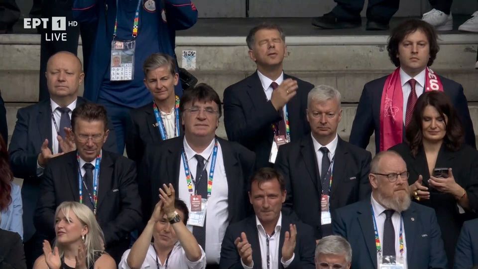 Στις εξέδρες του «Volksparkstadion» ο Θεοδωρίδης για το Γεωργία – Τσεχία
