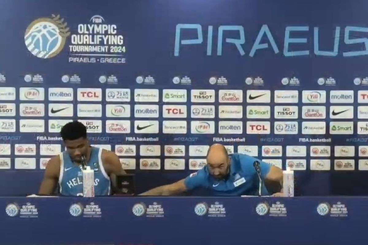 Το χάδι και το «ευχαριστώ» του Σπανούλη στον Γιάννη Αντετοκούνμπο! (pic)