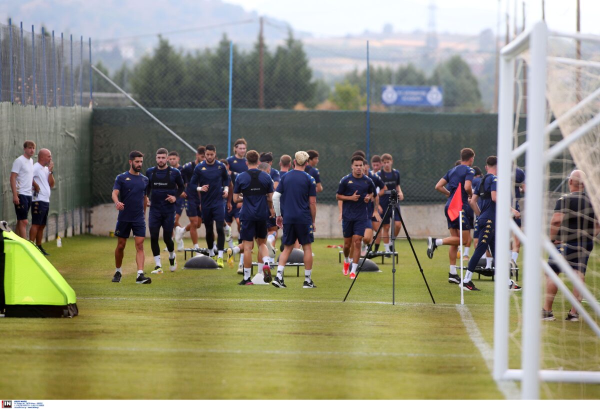 Παρελθόν από την Athens Kallithea οι Κυνηγόπουλος και Τσιντώνης