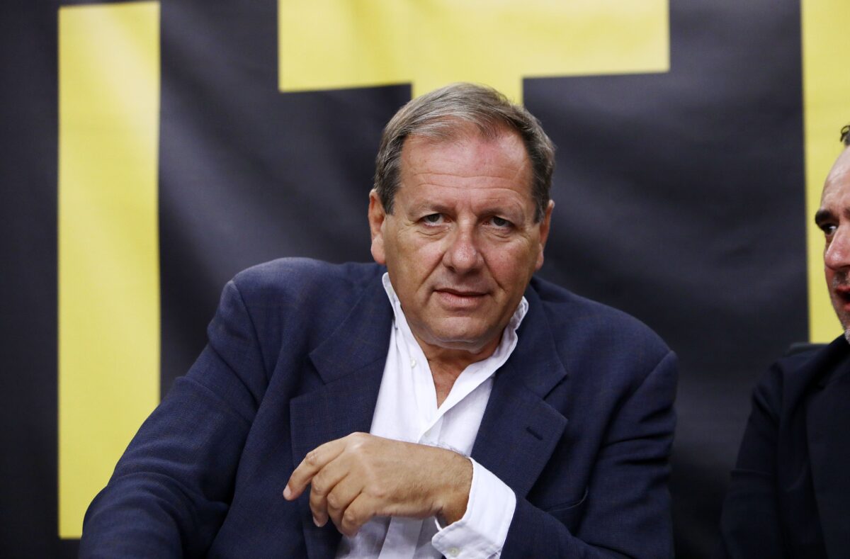 Στα Λιόσια ο Αγγελόπουλος, συναντήθηκε με το προσωπικό της AEK Betsson