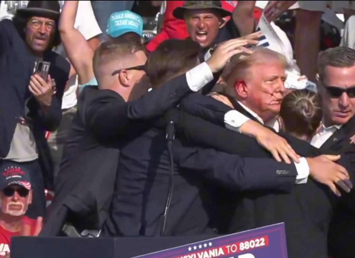 Ποιος είναι ο «εκτελεστής» που έκανε επίθεση στον Τραμπ – Το FBI έδωσε τα στοιχεία του