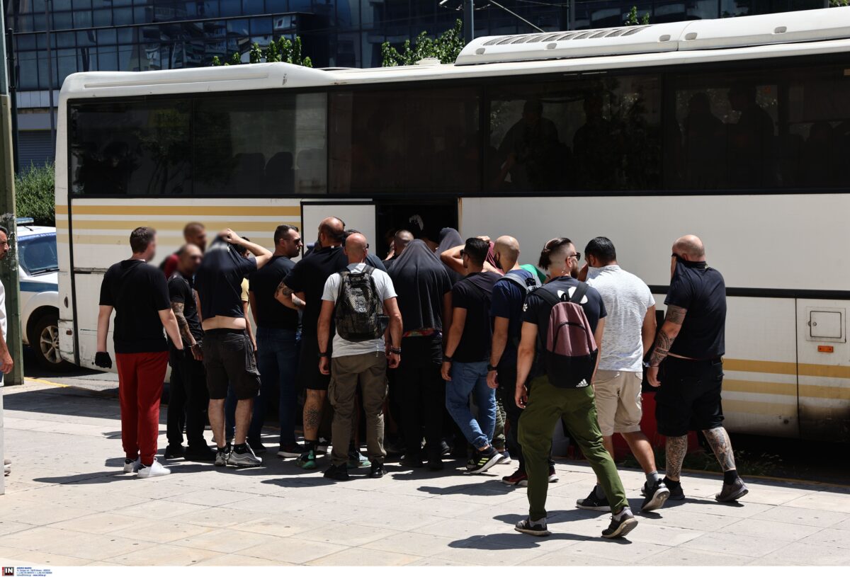 Στα δικαστήρια οι συλληφθέντες για τα επεισόδια στη Λεωφόρο – Ποινική δίωξη για πέντε κακουργήματα (gallery)