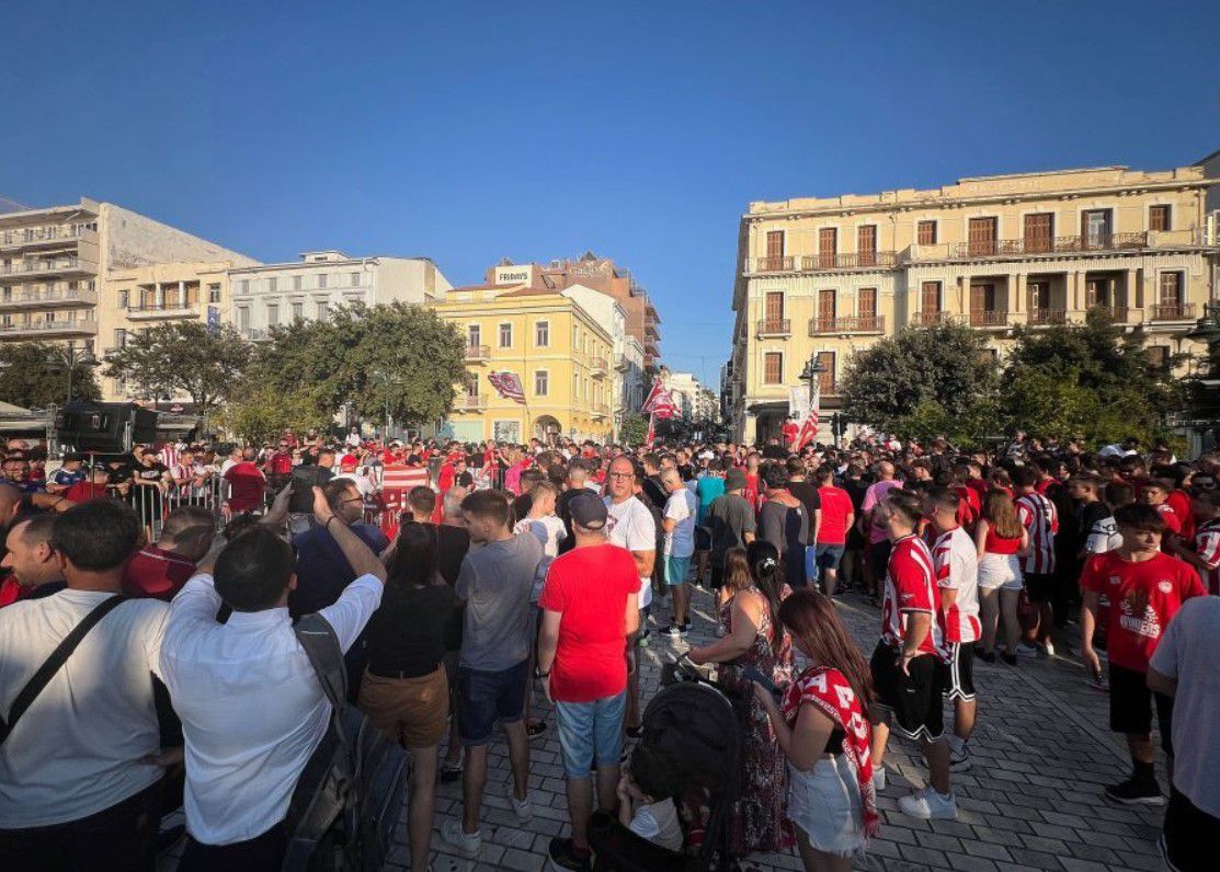 Στην Πάτρα τα τρόπαια του Youth και του Conference League – Τεράστια η στήριξη του κόσμου στον Ερασιτέχνη