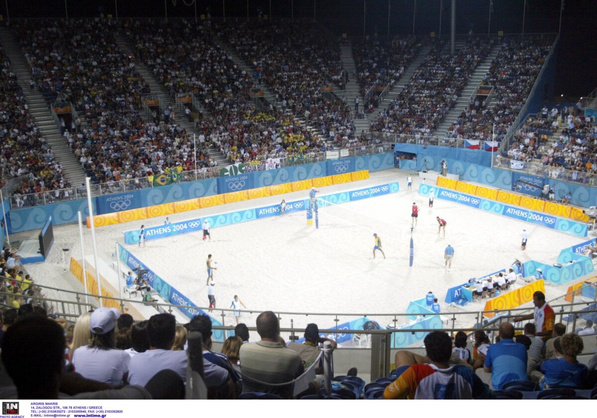 Φωτιά στις εγκαταστάσεις του beach volley στο Φάληρο