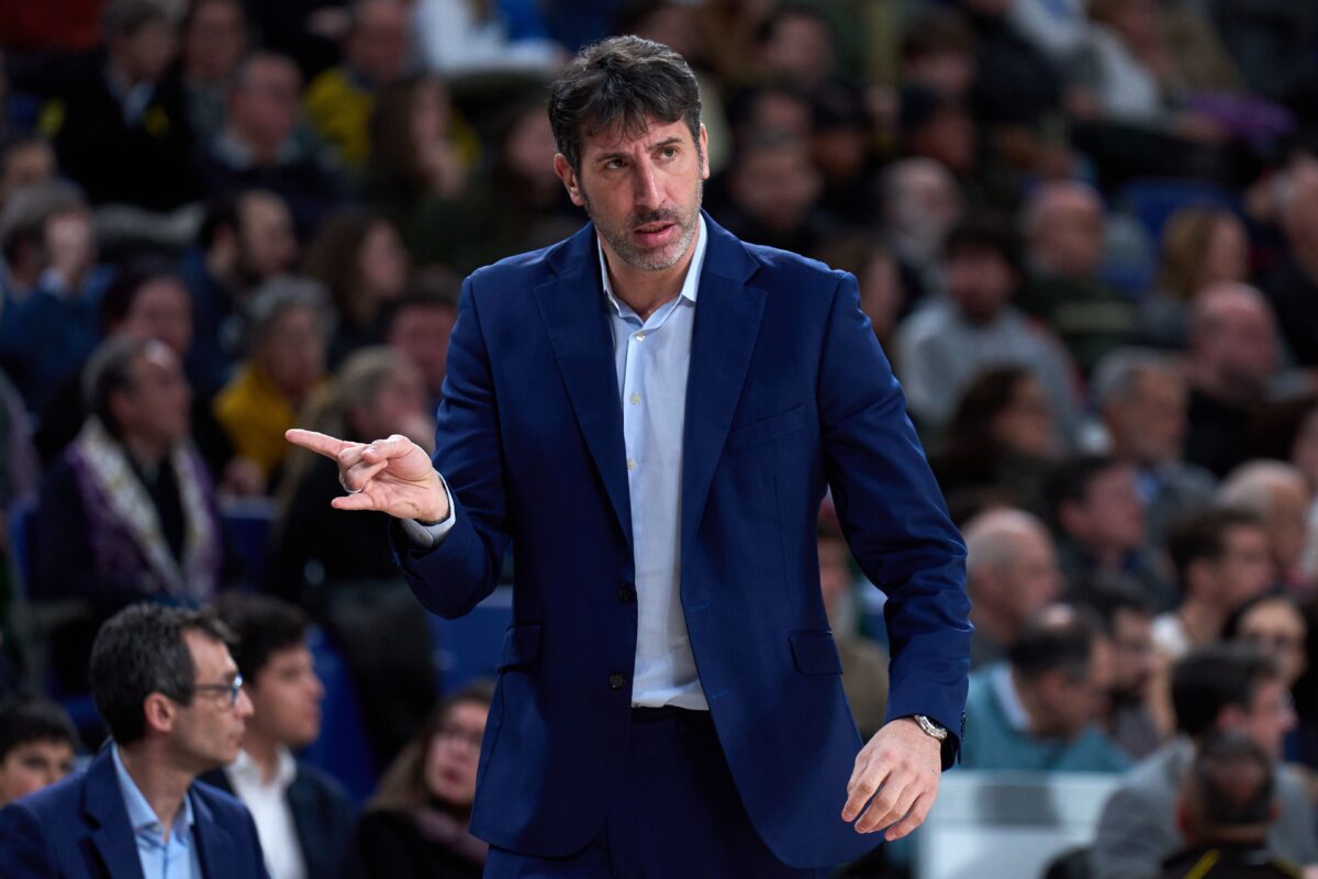 Ο Άλεξ Μουμπρού θα γίνει ο αντικαταστάτης του Γκόρντον Χέρμπερτ – Ο Ισπανός αναλαμβάνει την εθνική Γερμανίας!