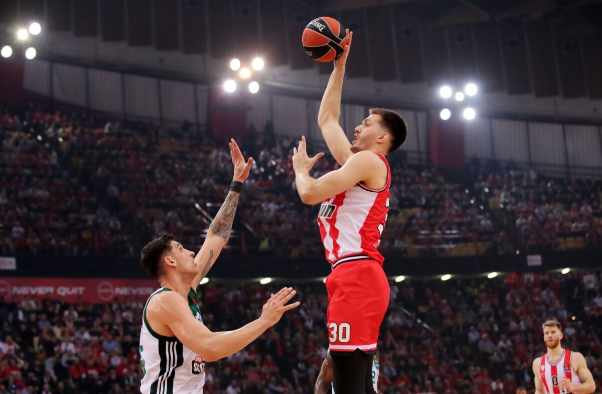 «Συμφώνησε ο Ερυθρός Αστέρας με Ολυμπιακό για Πετρούσεφ» – Κατηγορηματική η απάντηση των «ερυθρολεύκων»