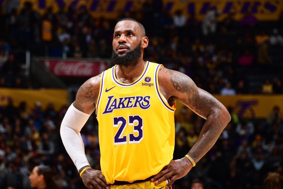 Υποκλιθείτε στον Βασιλιά: Στην 21η σεζόν καριέρας ο ΛεΜπρόν Τζέιμς καταργεί τη λογική