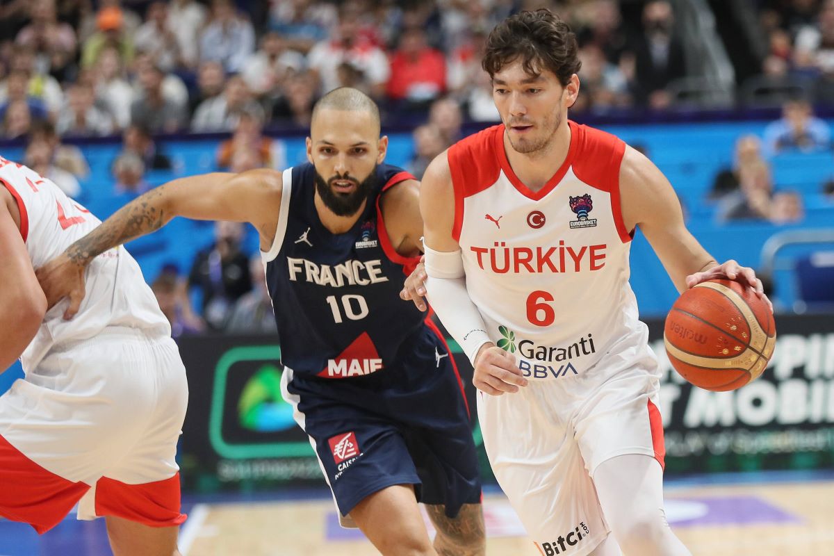 Το σχόλιο της EuroLeague για τις μεταγραφές Ολυμπιακού και Παναθηναϊκού και το… φρέντο καπουτσίνο!