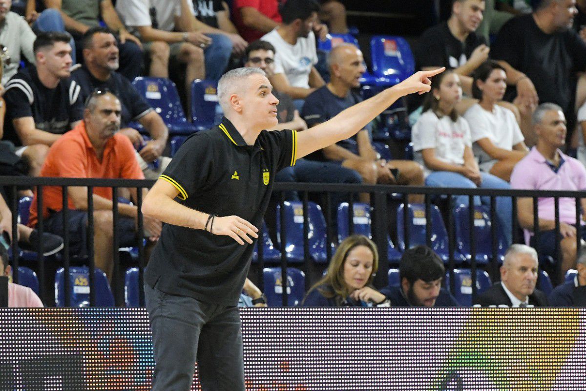 Ο προπονητής του Άρη, Γιάννης Καστρίτης