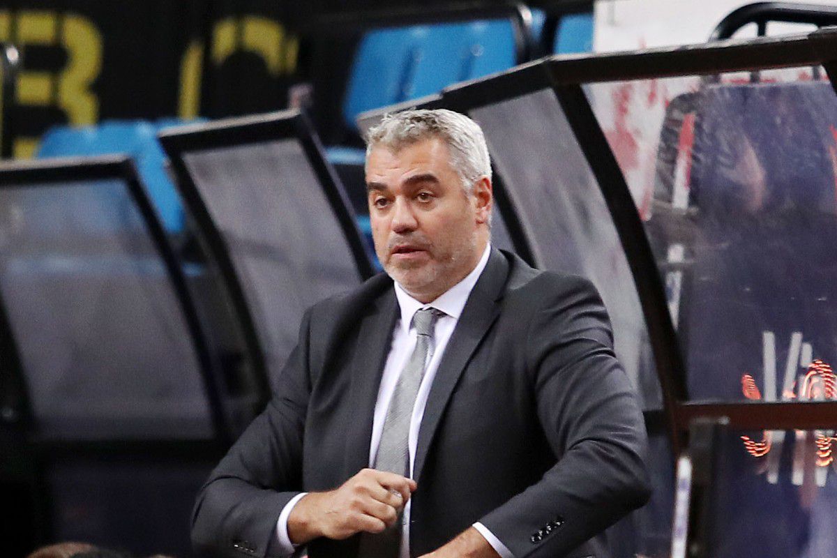 Ο προπονητής του Κολοσσού Ρόδου, Γιώργος Σιγάλας