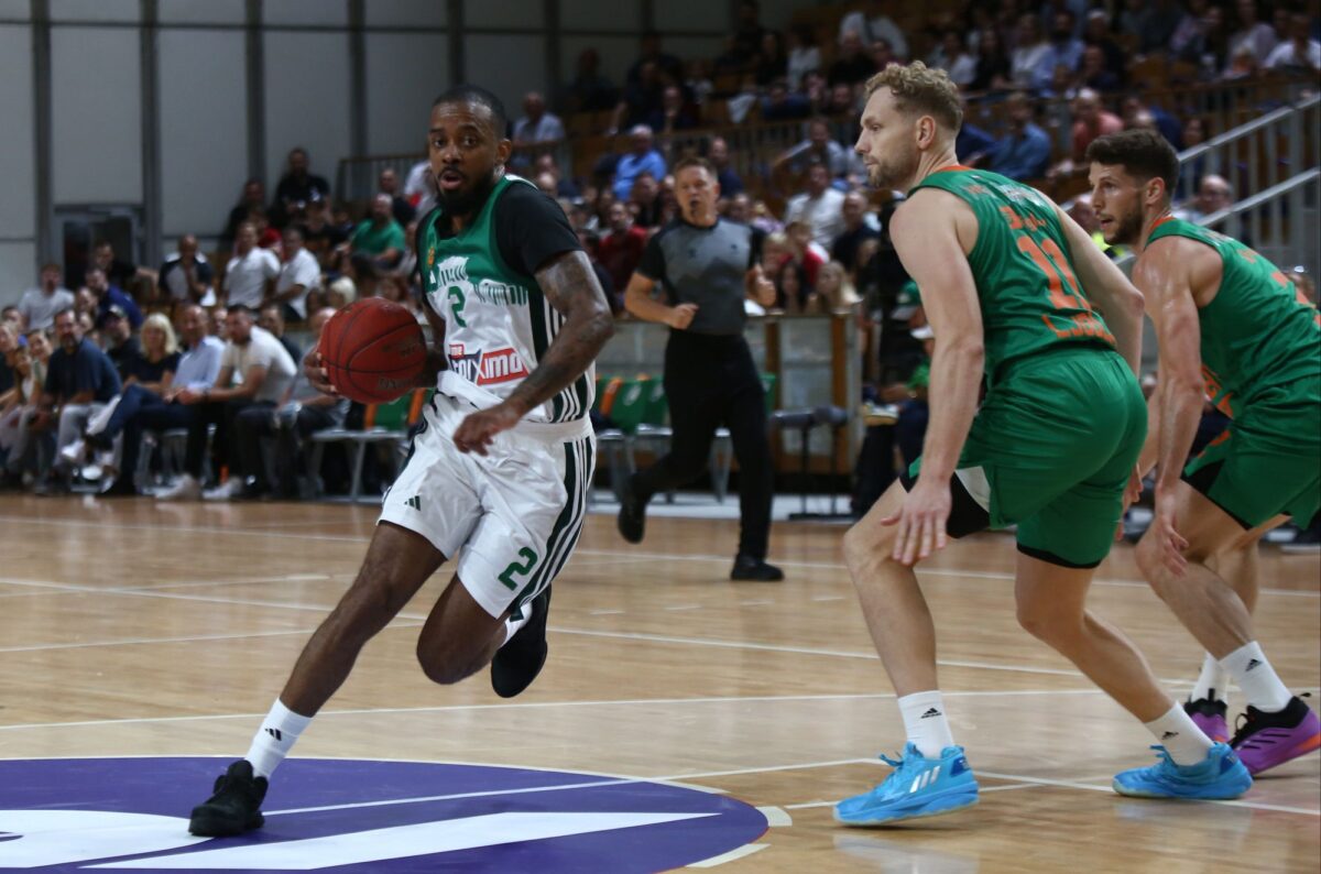 Αρχοντικός Λορέντζο Μπράουν, οδήγησε τον Παναθηναϊκό στη νίκη επί της Τσεντεβίτα