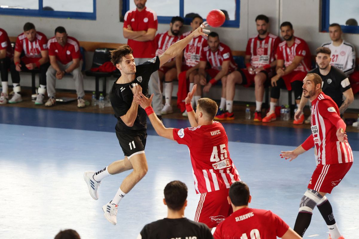 LIVE: ΟΛΥΜΠΙΑΚΟΣ – ΠΑΟΚ