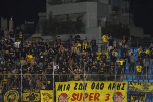 Οι οπαδοί του Άρη στο Περιστέρι για τον αγώνα με τον Ατρόμητο