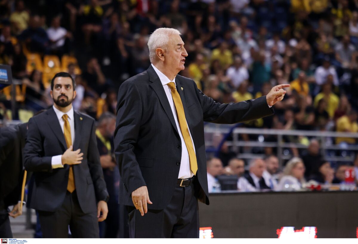 O Ντράγκαν Σάκοτα στο παιχνίδι με τον Άρη