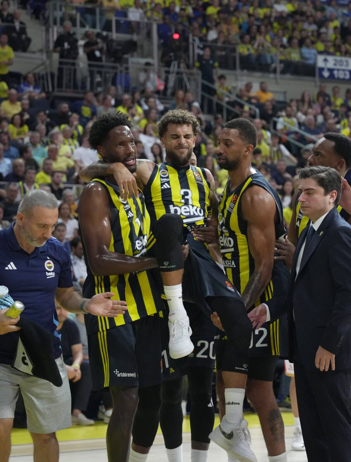 Οι ευχές των ομάδων της EuroLeague για καλή ανάρρωση στον Ουίλμπεκιν