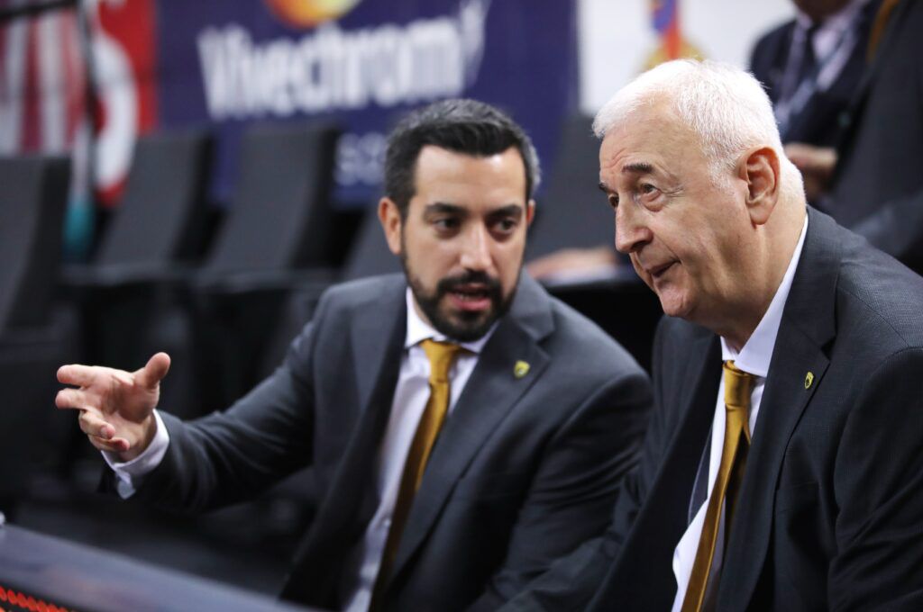 Με Βιτσεντζούτο head coach η ΑΕΚ Betsson στη Λετονία – Εκτός ο Κουζέλογλου