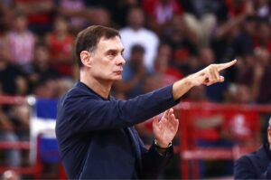 Ο Γιώργος Μπαρτζώκας μίλησε για το ροτέισιον με την Αρμάνι