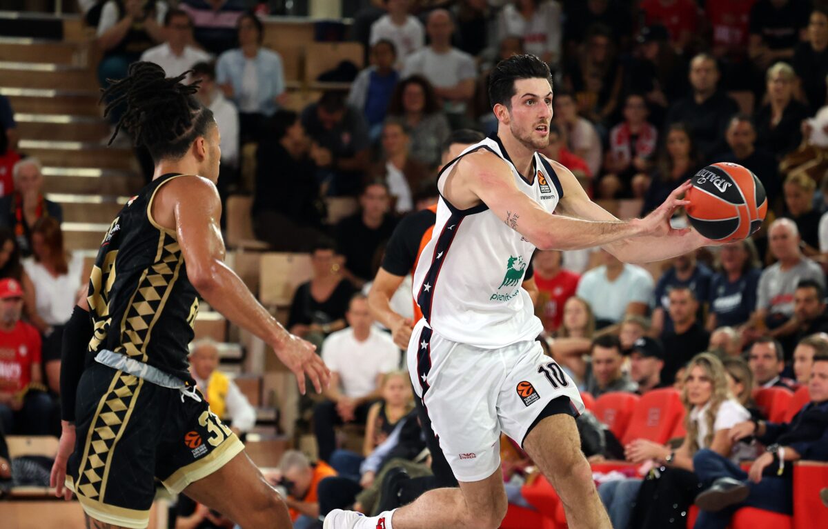 Συναγερμός στην Αρμάνι με Μπολμάρο – Τραυματίστηκε στον αγώνα με την Σάσαρι