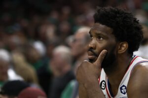 Ο Τζοέλ Εμπίντ σε αγώνα των 76ers για την σεζόν 2023/2024
