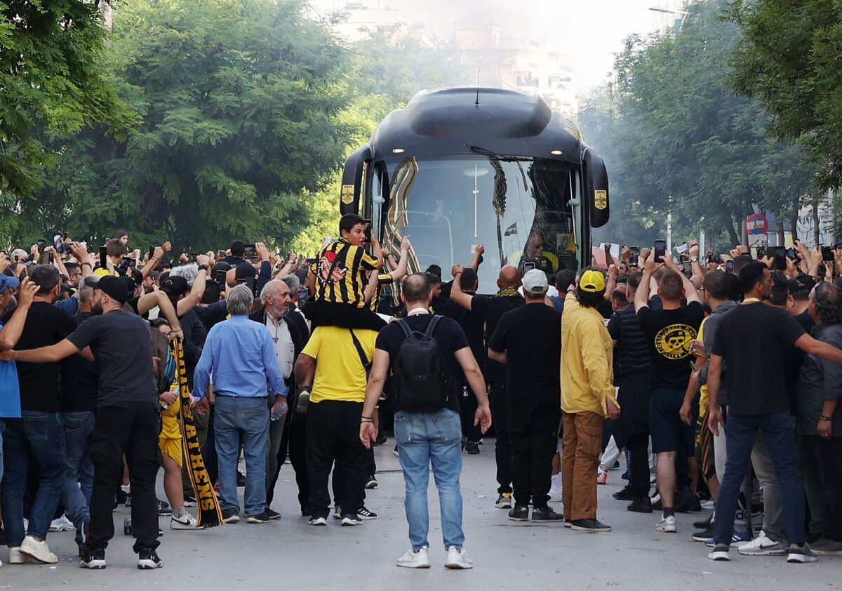 Στους δρόμους ο κόσμος του Άρη – Συλλαλητήριο στα εγκαίνια του μετρό