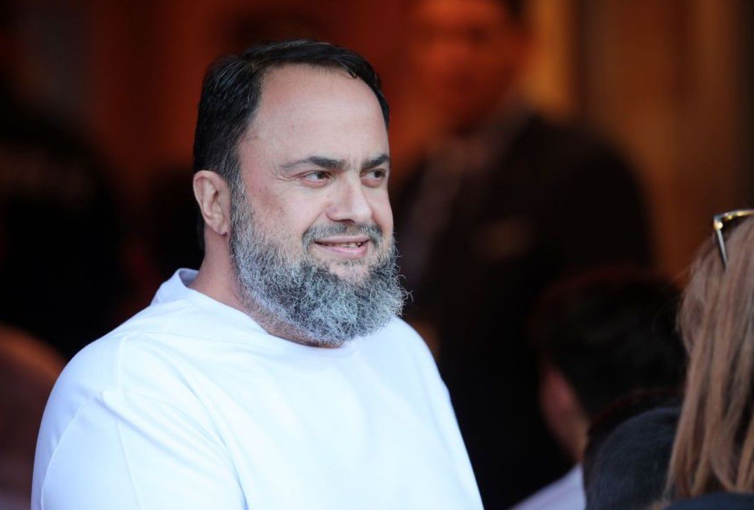 O Βαγγέλης Μαρινάκης σε ματς του Ολυμπιακού