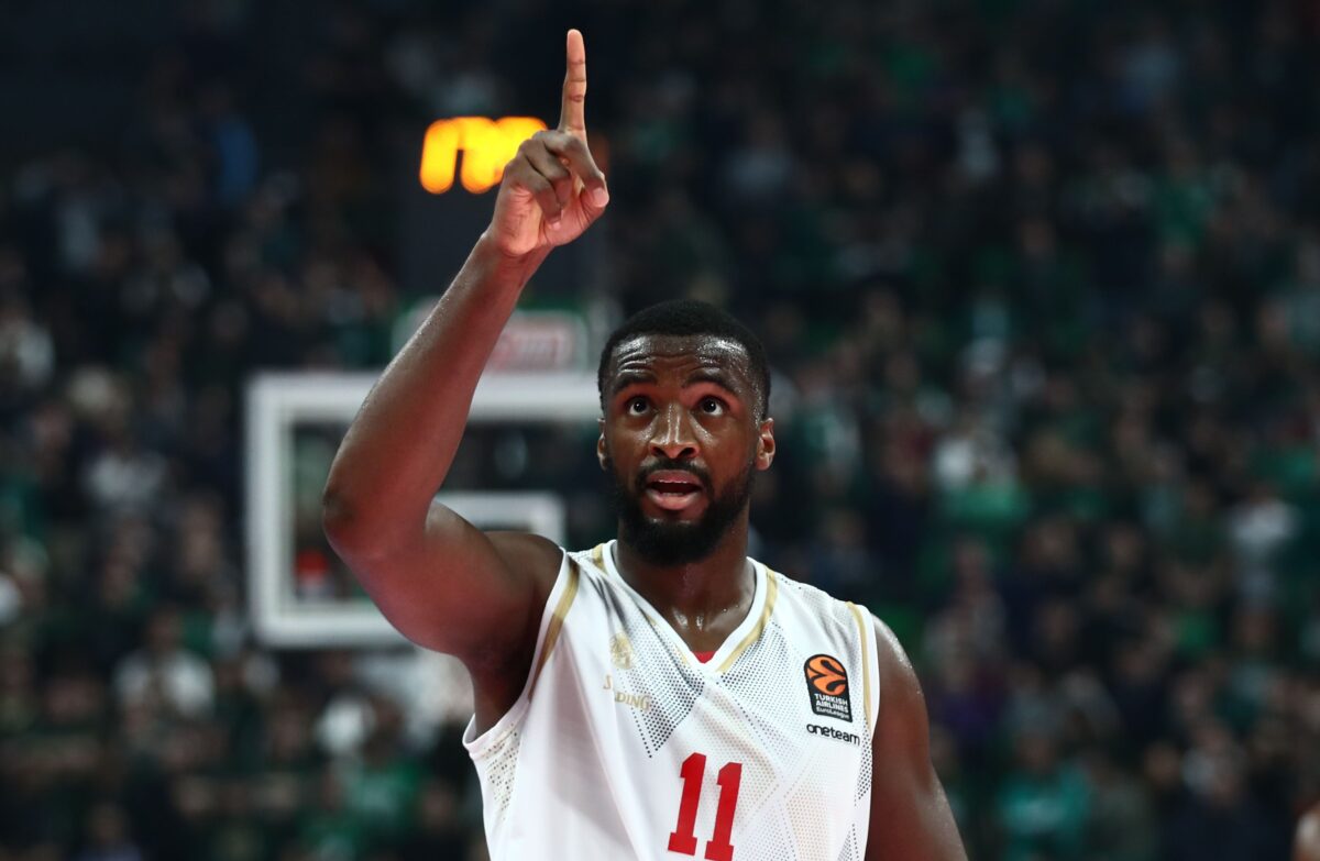 Ο Άλφα Ντιαλό στο παιχνίδι απέναντι στον Παναθηναϊκό στο ΟΑΚΑ