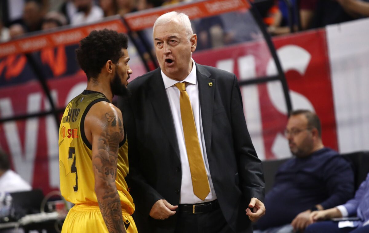 Το… ιδιαίτερο 4Χ4 της ΑΕΚ Betsson που δείχνει ότι «ψάχνεται»