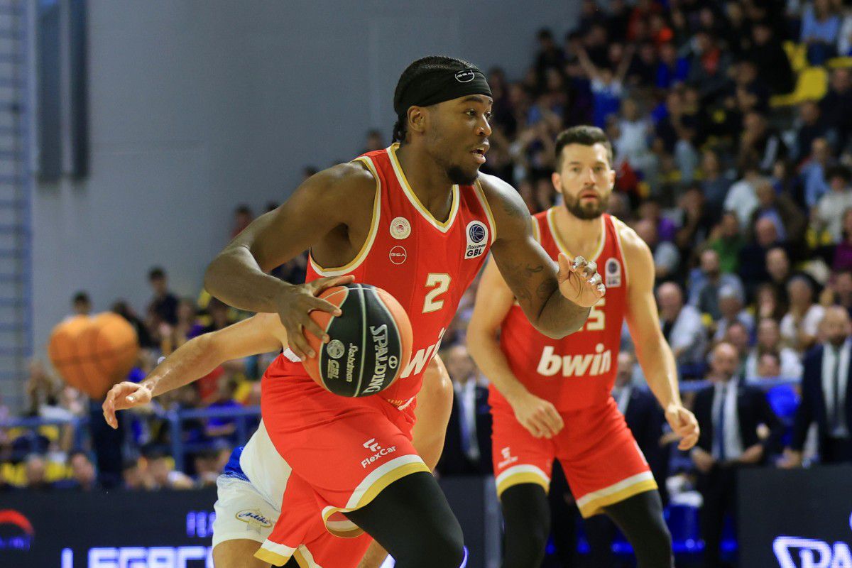 Ο Ράιτ «στέλνει» τον Ολυμπιακό στη μεταγραφική αγορά: Το όνομα του Αλεξάντερ και ο παίκτης που… κόπηκε