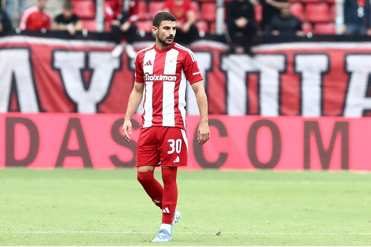 Ανδρούτσος με τη φανέλα του Ολυμπιακού