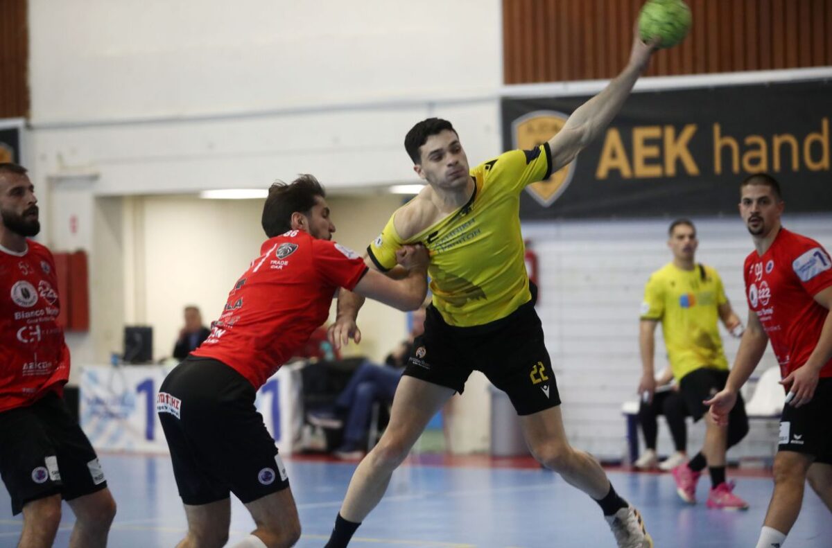 Πρωταθλήτρια χειμώνα η ΑΕΚ – Άνετη νίκη ο Ολυμπιακός