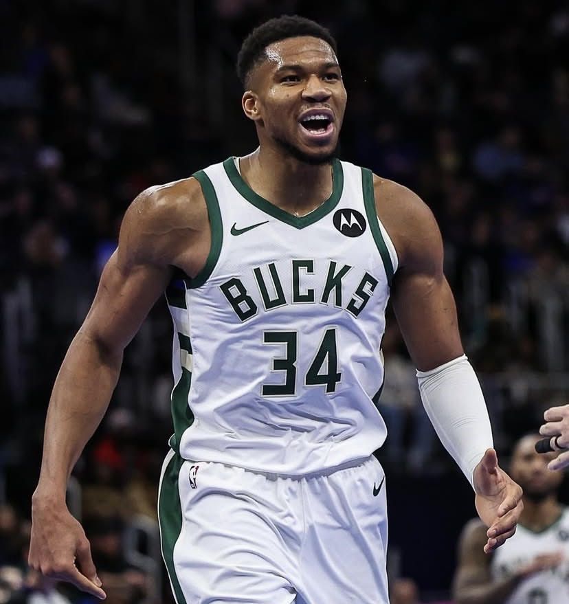 Η επιστροφή του «Greek Freak» απέναντι στους Πέισερς