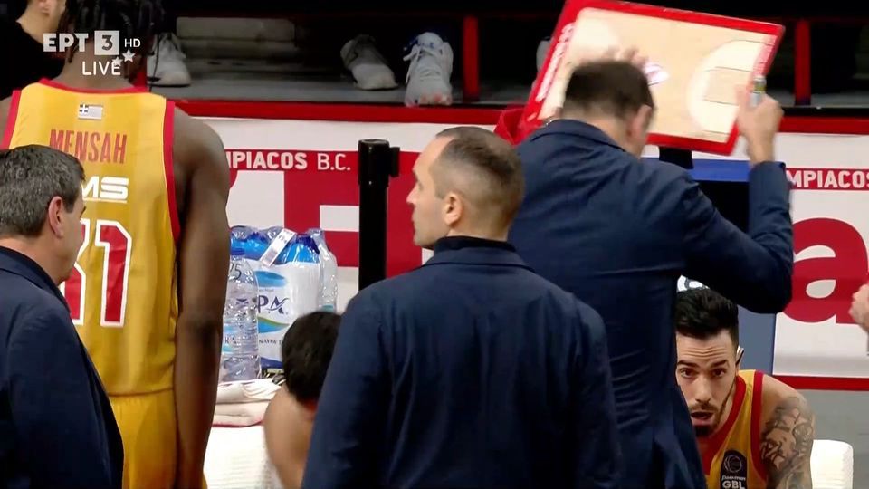Το ξέσπασμα του Μπαρτζώκα στο… πινακάκι του