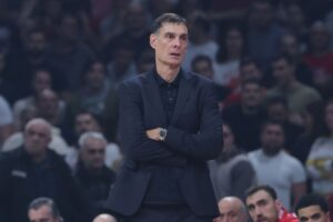 Ο προπονητής του Ολυμπιακού, Γιώργος Μπαρτζώκας