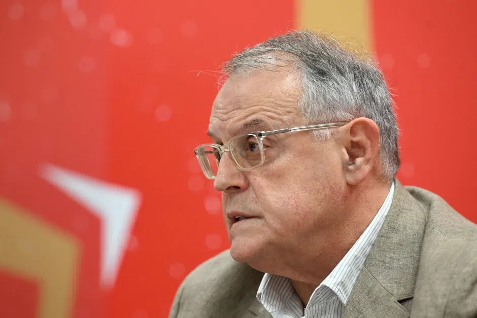 Ο πρόεδρος του Ερυθρού Αστέρα, Νεμπόισα Τσόβιτς, στη συνέντευξη Τύπου για τη σεζόν 2024-25
