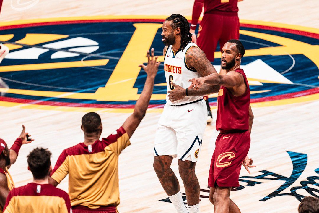 Οι Καβαλίερς έκαναν επίδειξη δύναμης στο Ντένβερ, οι Μάβερικς τα κατάφεραν στο Φοίνιξ χωρίς τον Ντόντσιτς – Ο Άντονι Έντουαρντς έσωσε τους Τίμπεργουλβς στο Χιούστον (vids)