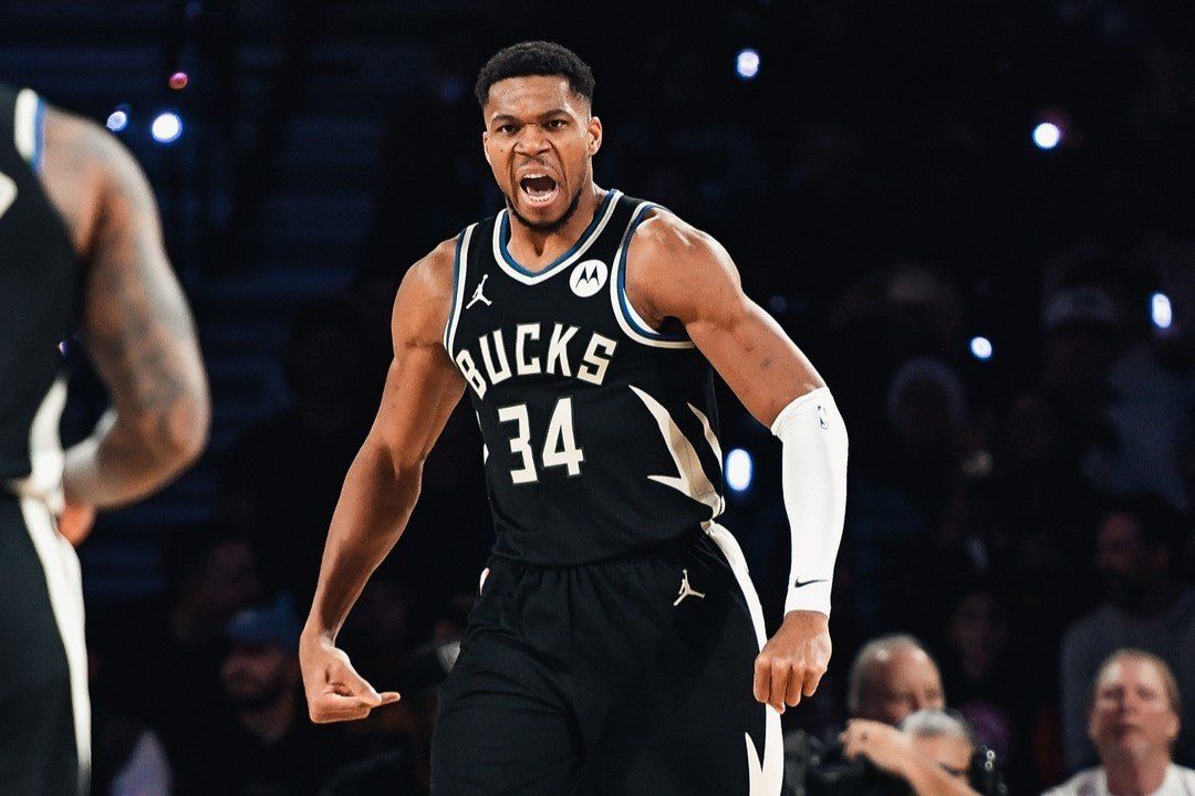 Τα highlights από το… άγγισμα στο triple double του Αντετοκούνμπο στη νίκη-πρόκριση των Μπακς στον τελικό του Λας Βέγκας (vid)