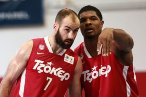 Βασίλης Σπανούλης και Κάιλ Χάινς στον Ολυμπιακό
