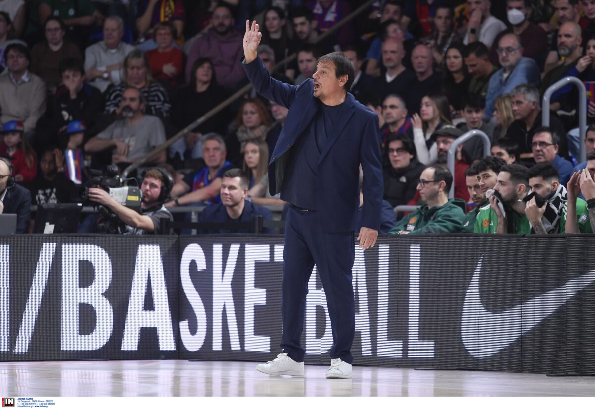 Αταμάν: «Κάθε φορά που γράφετε για τα ρεκόρ των παικτών, του Χέιζ ή του Βεζένκοφ… Απόψε μπορείτε να γράψετε για το ρεκόρ των διαιτητών»