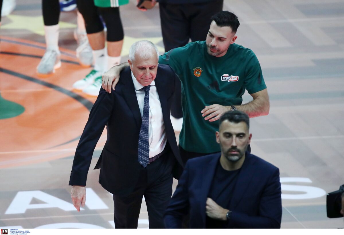 Ο Ομπράντοβιτς και ο Σλούκας αποχώρησαν αγκαλιά για τα αποδυτήρια