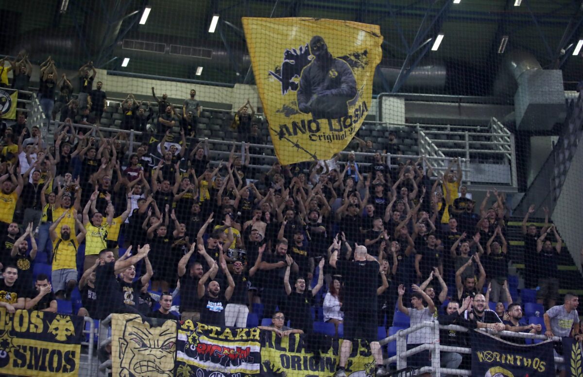 Στο πλευρό της ΑΕΚ ο κόσμος της πριν τη «μάχη» με τη Μπανταλόνα (vid)